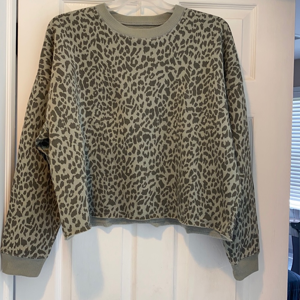 American Eagle NEW slightly cropped pullover XL